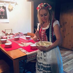 Meet your Posher, Ena